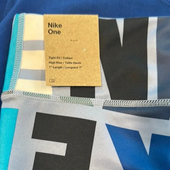 Nike Blue Graphic T-Shirt with matching shorts - Picture 3 of 6